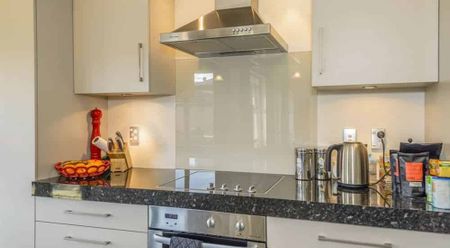 Parklands, 4 bedrooms - Photo 4