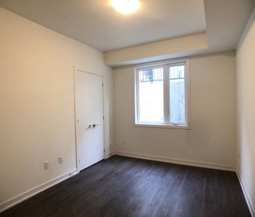 For Lease - 12 DAVID EYER Road Unit# 1121, Richmond Hill, Ontario - Photo 2