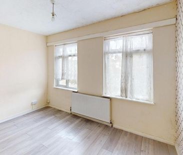 4 bedroom terraced house to rent - Photo 4