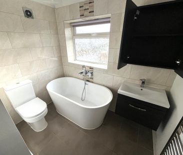 3 bedroom semi-detached house to rent - Photo 1