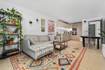 2 Bed Penthouse, Canalside Square, N1 - Photo 3