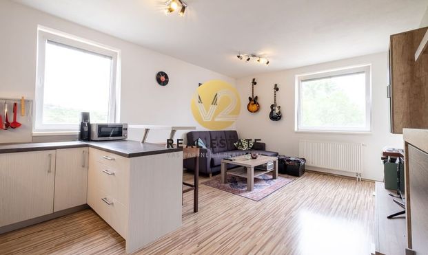 Na Prenájom 2-izbový zariadený byt s vyhradeným parkovaním a balkónom, Nitra – Čermáň - Fotografia 1