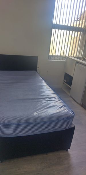 Room in a Shared House, Francis St, LU1 - Photo 1