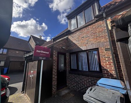 2 bedroom terraced house to rent - Photo 2