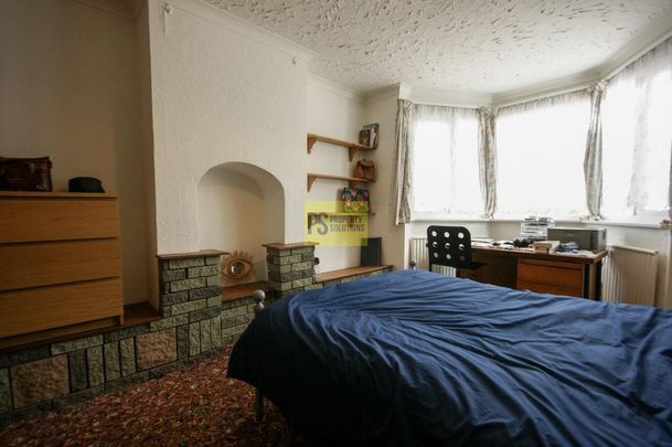 4 bedroom semi-detached house to rent - Photo 1