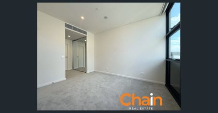 Stylish Modern Living in the Heart of Melrose Park - Photo 3