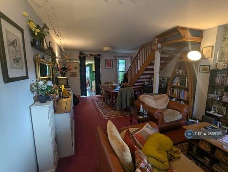 2 bedroom terraced house to rent - Photo 2