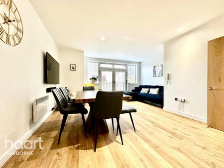 2 bedroom apartment to rent - Photo 4