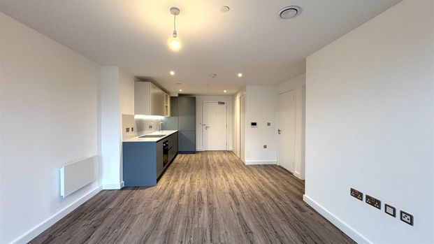 The Railings, Middlewood Locks - Photo 1