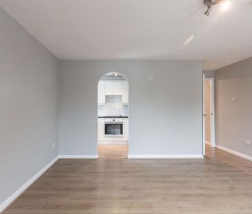 2 bedroom ground floor flat to rent - Photo 1