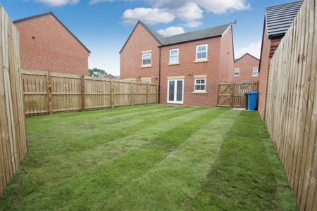 3 Bedroom House - Semi-Detached To Let - Photo 4