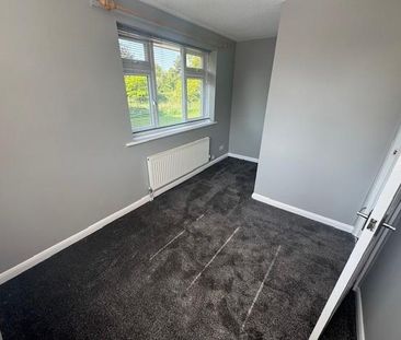 2 bedroom semi-detached house to rent - Photo 4