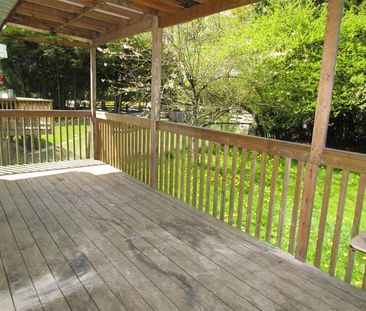 5 Bedroom Home next to Fishtrap Creek! - Photo 6
