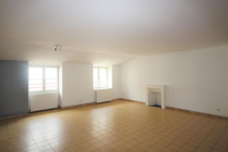 Location Appartement 5 pièces 101m² MACON 71000 - Photo 2