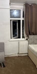 Room in a Shared Flat, Green Lane, IG3 - Photo 3