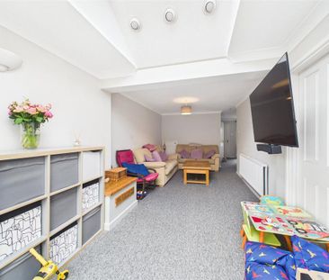 3 bedroom terraced house to rent - Photo 3