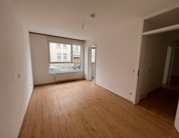 2-Raum-Wohnung, 46,7 m², Lift, Bad mit Wanne & Fenster, separates WC. - Photo 1