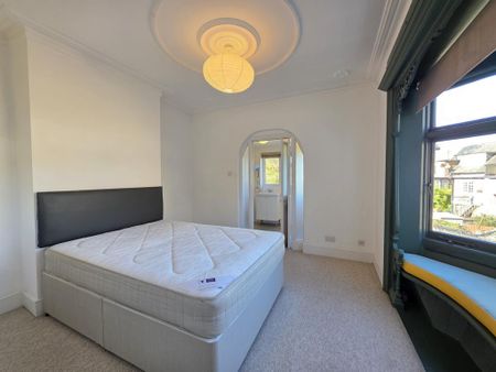 2 bedroom flat to rent - Photo 5