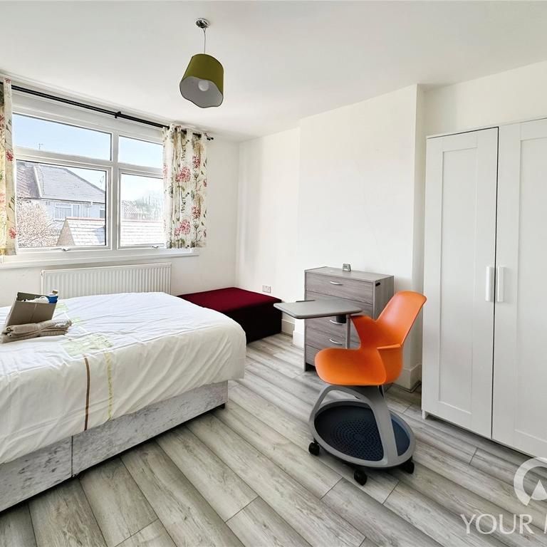 4 bedroom detached house to rent - Photo 1