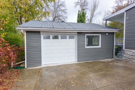 For Lease - 250 Ashley Street, Belleville, Ontario - Photo 2