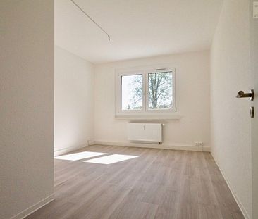 Wohn(t)raum in Klingenberg – 3-Raum-Wohnung mit Balkon, Badewanne und Dusche - Foto 1