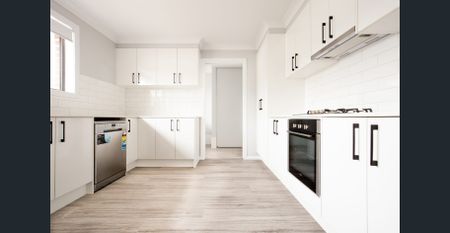 STUNNING FAMILY HOME - Photo 4