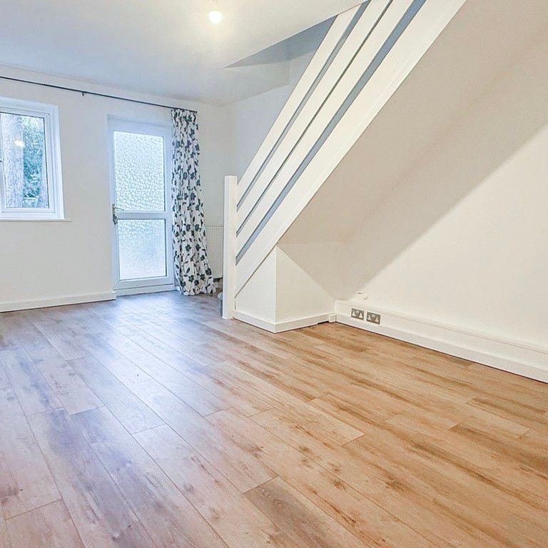 Creekmoor, Poole - Photo 1