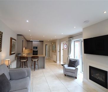 Detached Bungalow, Shrewsbury, Ballsbridge, Dublin 4, D04X3Y - Photo 1