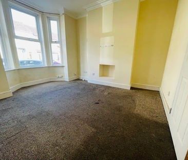 4 bedroom terraced house to rent - Photo 2