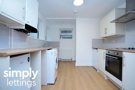 4 bedroom house to rent - Photo 2