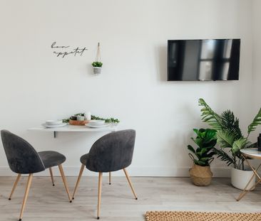 2 Bed Flat, Empress Avenue, IG1 - Photo 2