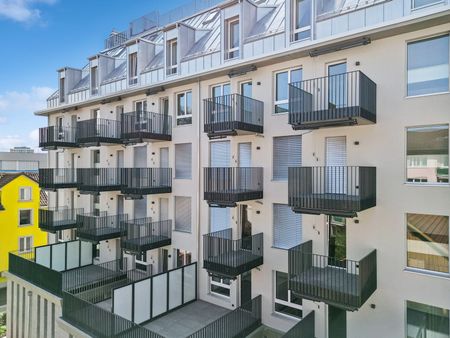 ERSTVERMIETUNG: Moderne Split-Level-Wohnung mit Charme in Zürich-Oerlikon - Photo 2