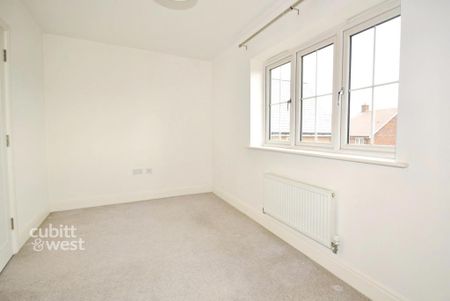 2 bedroom semi-detached house to rent - Photo 4
