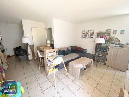 Location Appartement 3 pièces 53m² MILLAU 12100 - Photo 2