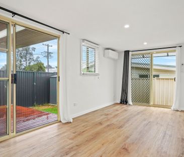 Beautifully Refurbished Garden Villa - Walk to Waterfront - Photo 1