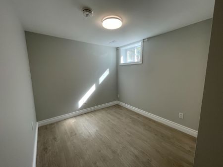 For Lease - 334 Stevenson Road Unit# Lower, Oshawa, Ontario - Photo 5