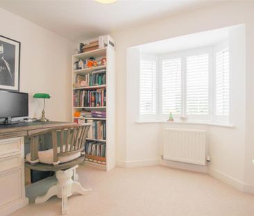 4 bedroom detached house to rent - Photo 5