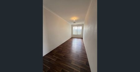 Welcome to Your Spacious 4x2 Home in Aveley! - Photo 4