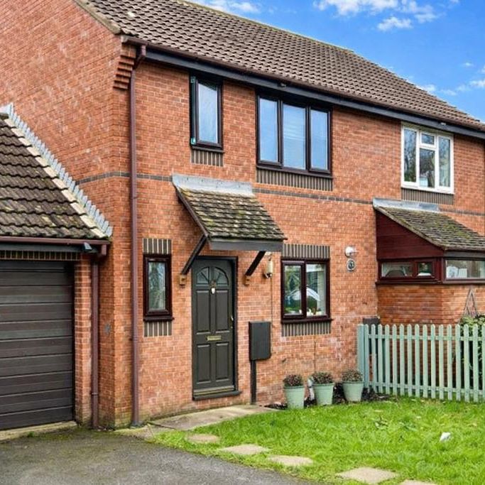 3 bedroom semi-detached house to rent - Photo 2