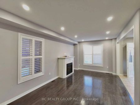 Detached Home For Lease | N9250703 - Photo 3