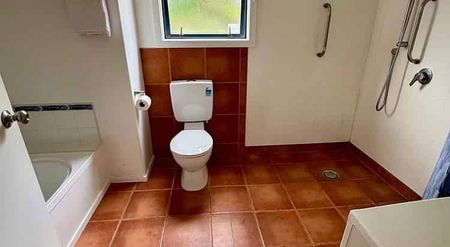 Quiet Ohauiti Home – 3 Bedrooms - Photo 2