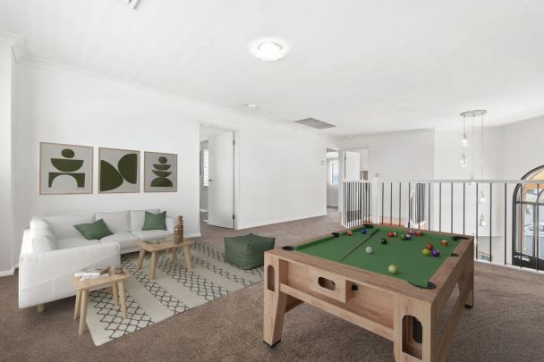 Paradise Found - Swimming pool and Lawn Maintenance included in the Lease ! - Photo 1