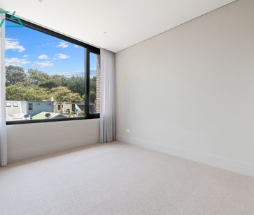 Stunning 4 Bedroom Terrace For Lease - Photo 3