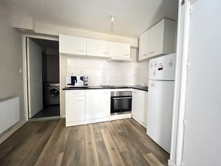Location Appartement 1 pièce 40m² - Photo 4