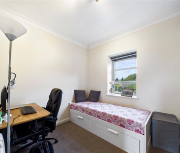3 bedroom apartment to rent - Photo 4