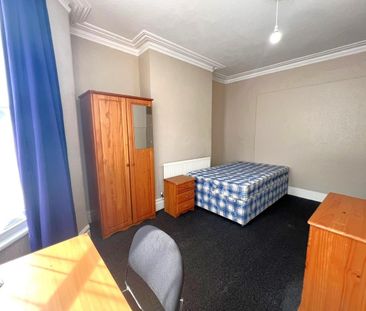 Bishop Road, Bristol - Photo 2