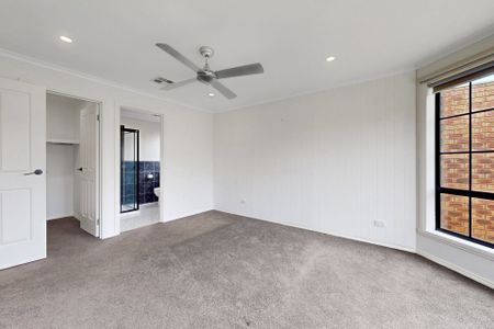 Beautiful and Functional Family Sized Home - Photo 3