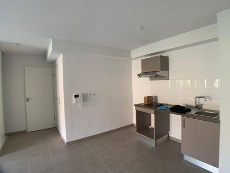 Location Appartement 3 pièces 66m² TOULOUSE 31200 - Photo 5