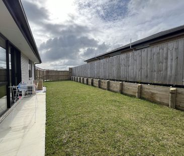 Pet Friendly & Fully Fenced - Photo 3