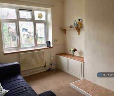 4 bedroom maisonette to rent - Photo 1